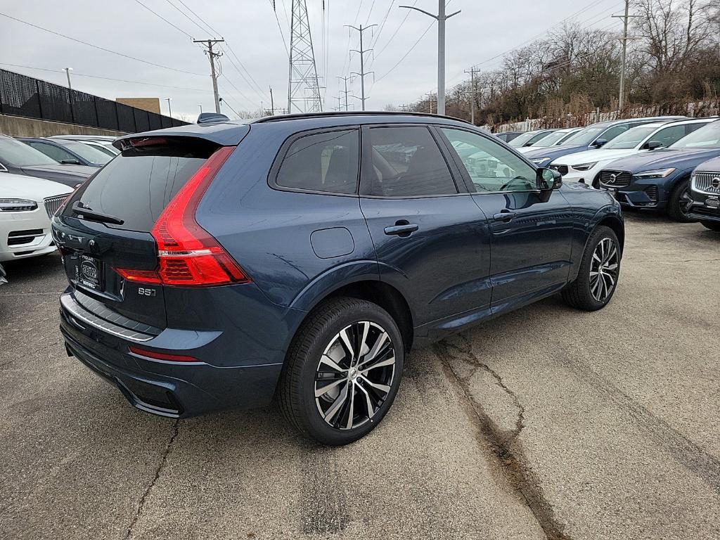 new 2025 Volvo XC60 car, priced at $55,335