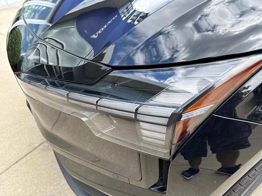 new 2025 Volvo EX30 car