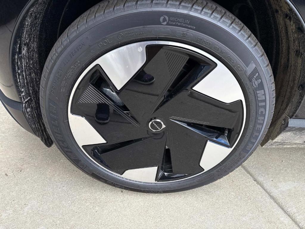 new 2025 Volvo EX30 car