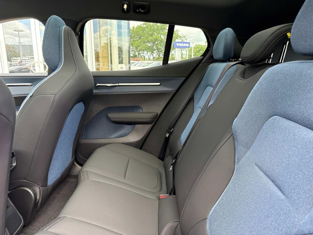 new 2025 Volvo EX30 car