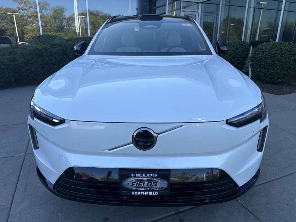 new 2025 Volvo EX90 car, priced at $80,377