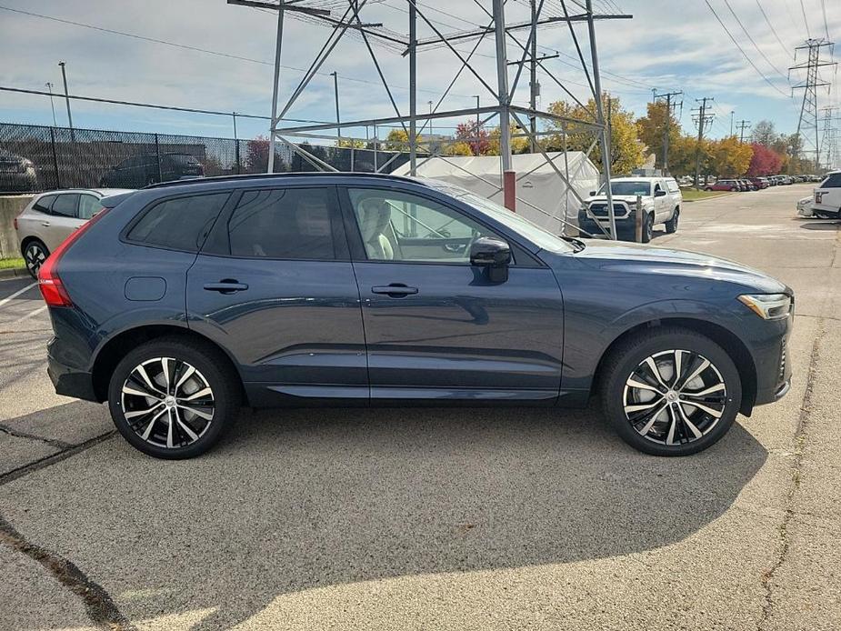 new 2025 Volvo XC60 car, priced at $55,335