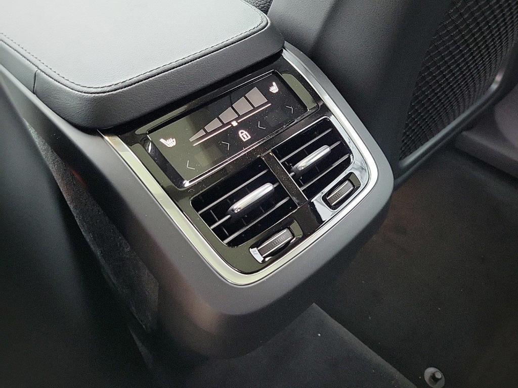 new 2025 Volvo XC90 car, priced at $67,265