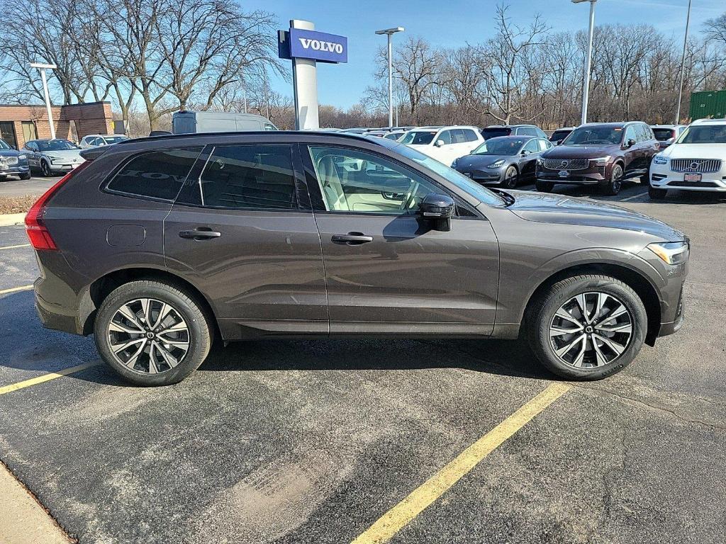 new 2025 Volvo XC60 car, priced at $50,705