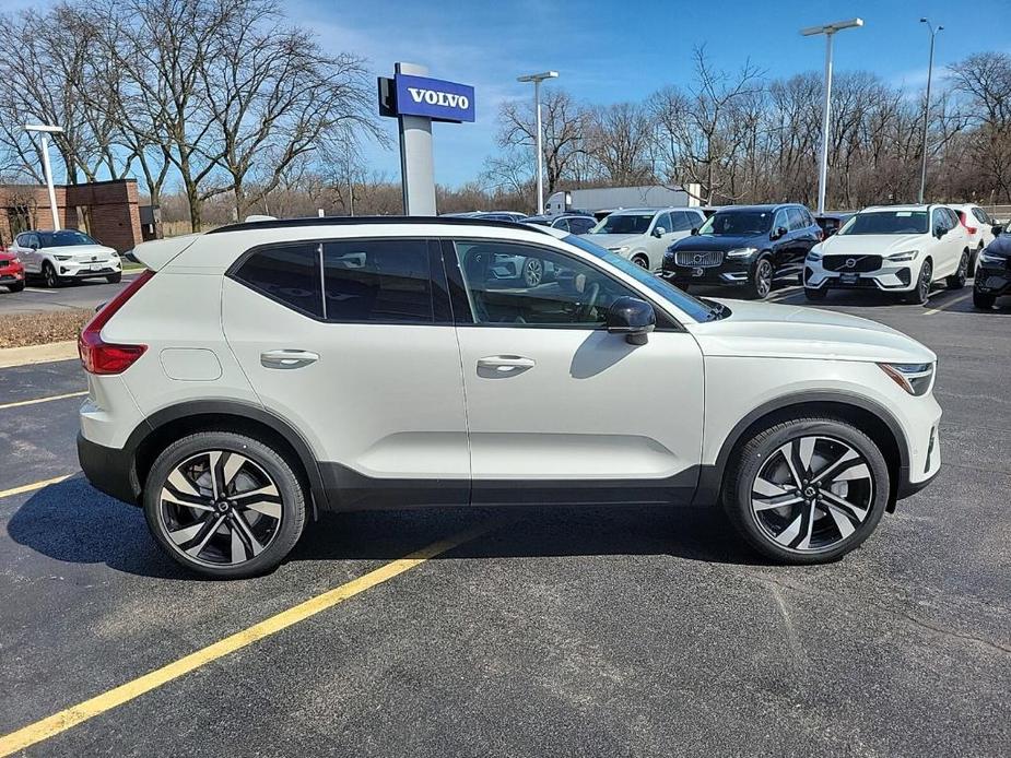 new 2024 Volvo XC40 car, priced at $51,235