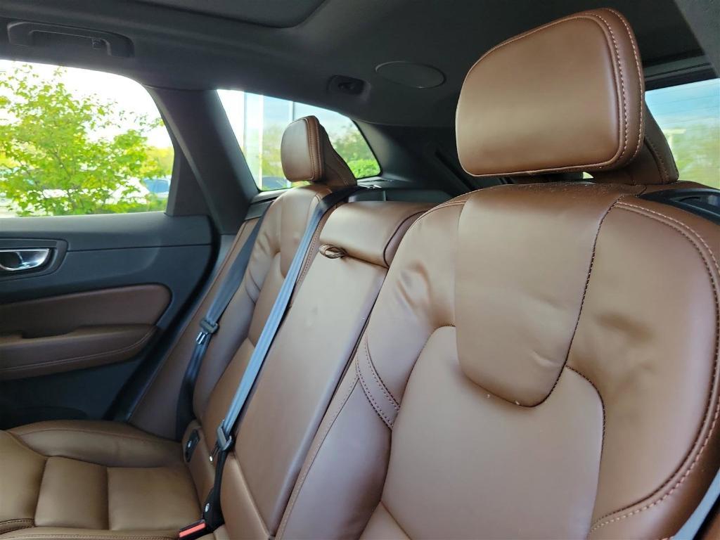 used 2022 Volvo XC60 car, priced at $39,911