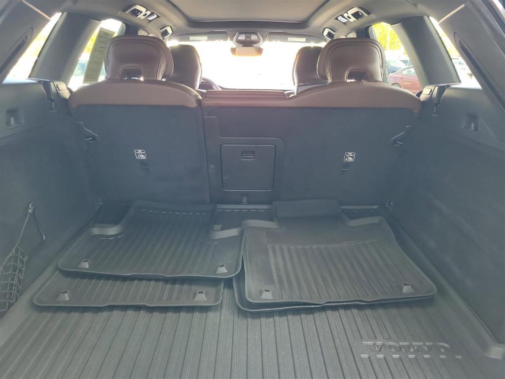 used 2022 Volvo XC60 car, priced at $39,911