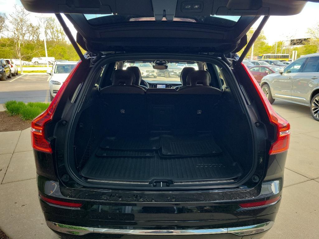 used 2022 Volvo XC60 car, priced at $40,989