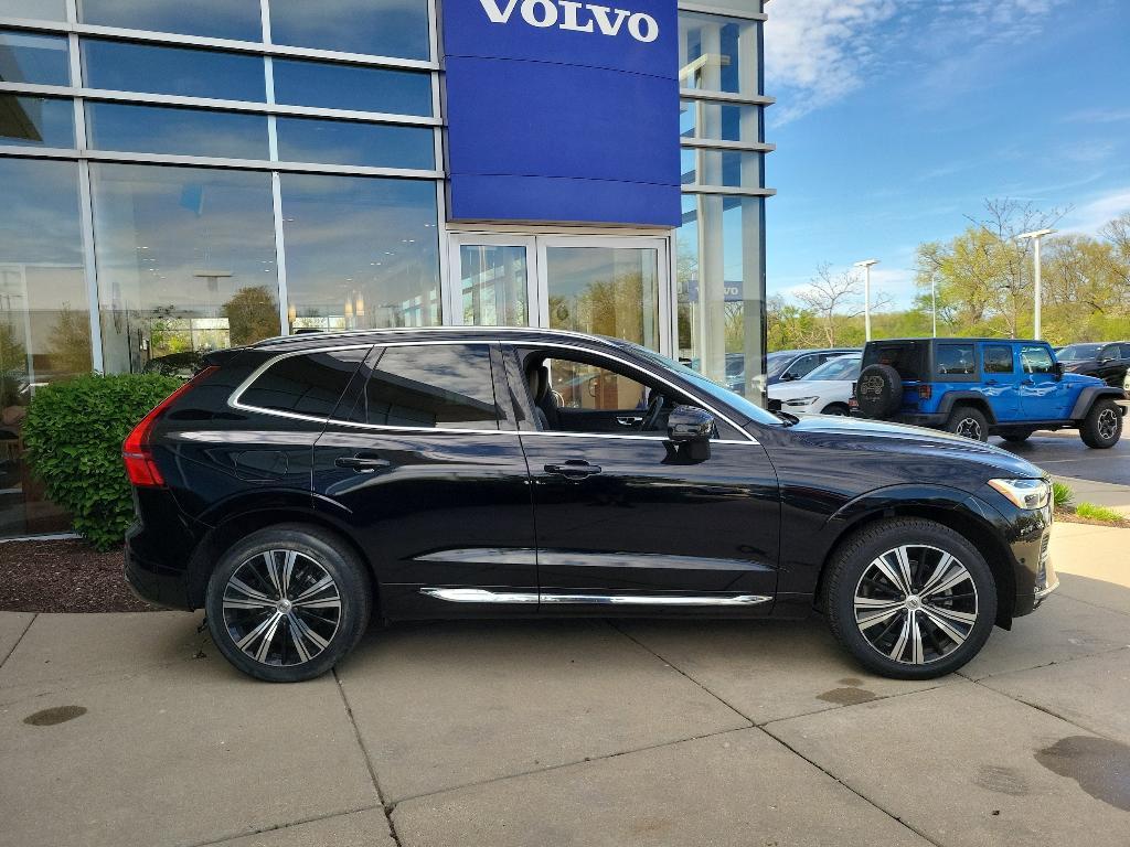 used 2022 Volvo XC60 car, priced at $40,989