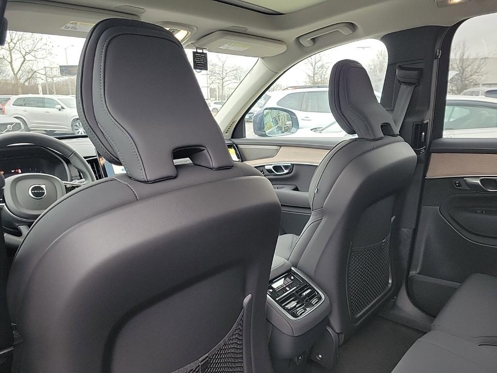 new 2025 Volvo XC90 car, priced at $69,115