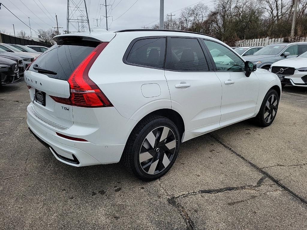 new 2025 Volvo XC60 Plug-In Hybrid car, priced at $66,235