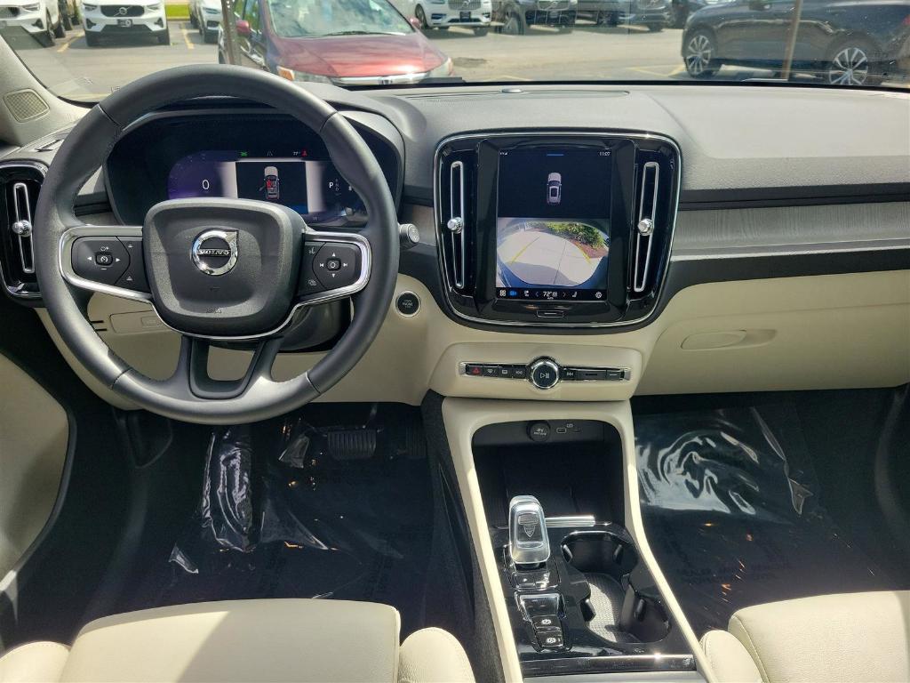 used 2023 Volvo XC40 car, priced at $36,987