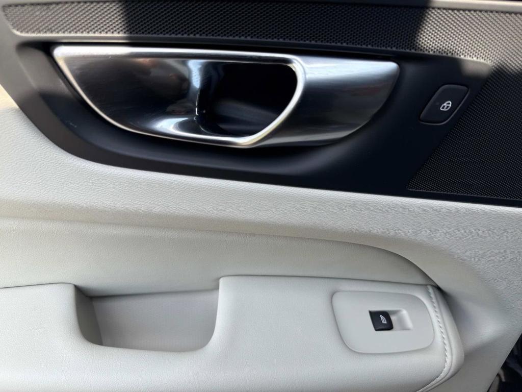 used 2024 Volvo XC60 Recharge Plug-In Hybrid car, priced at $63,989