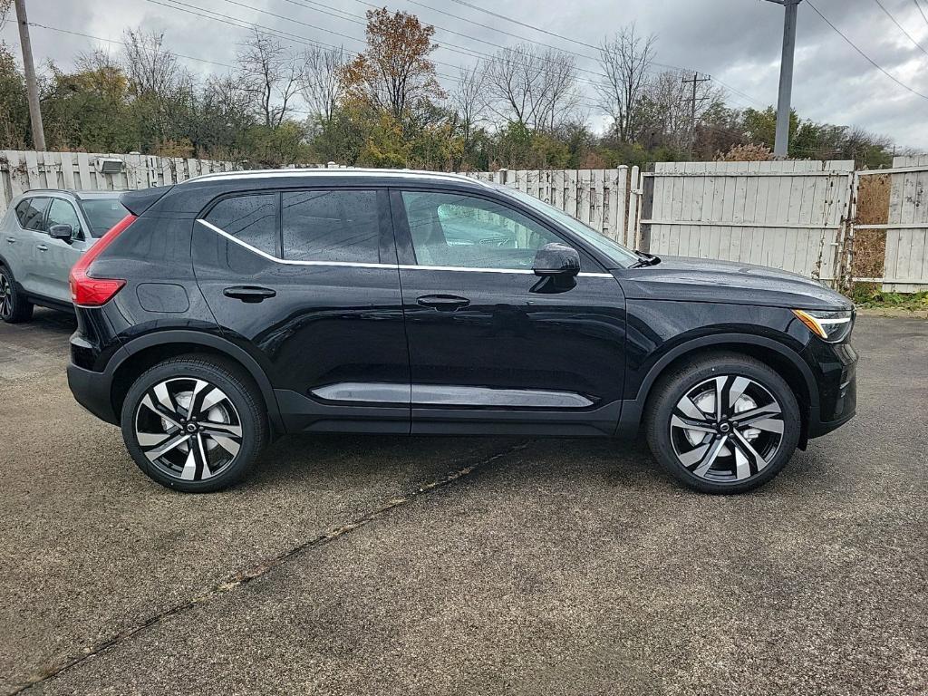 new 2025 Volvo XC40 car, priced at $49,790