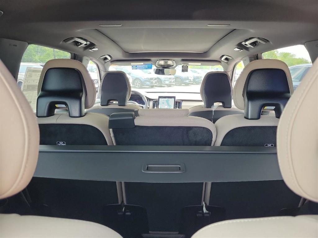 new 2025 Volvo XC90 car, priced at $69,545