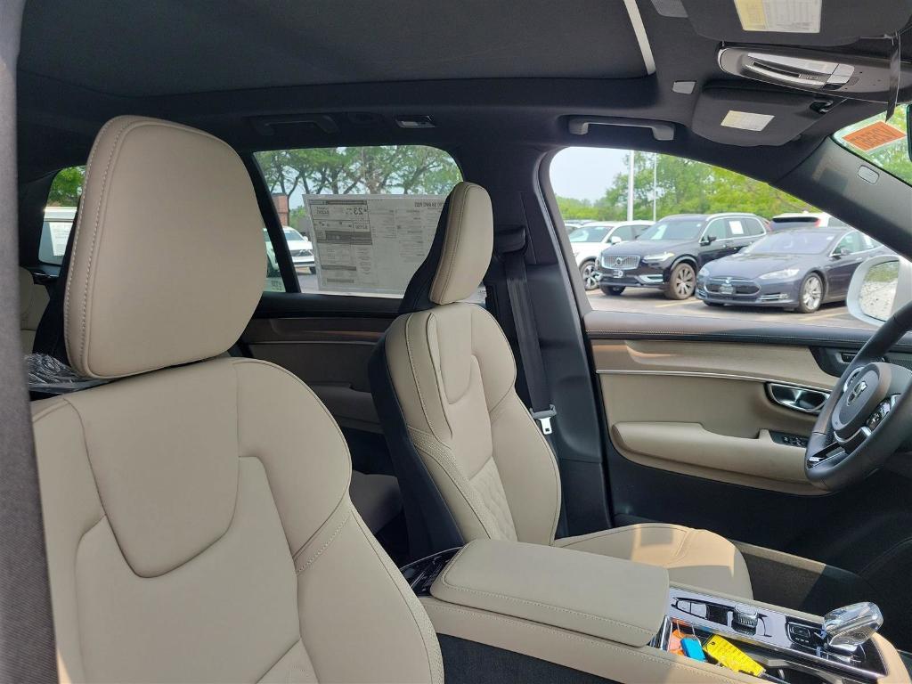 new 2025 Volvo XC90 car, priced at $69,545