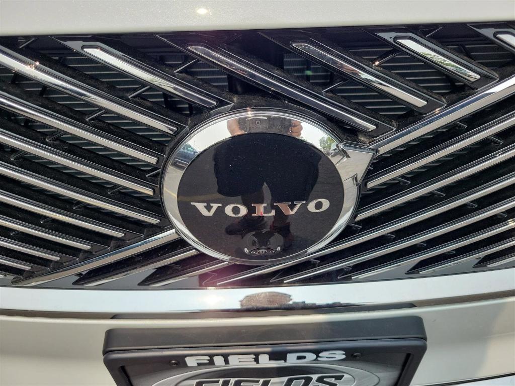 new 2025 Volvo XC90 car, priced at $69,545