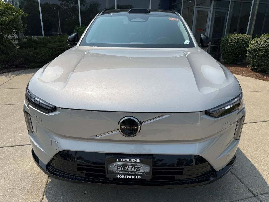 new 2025 Volvo EX90 car, priced at $80,562