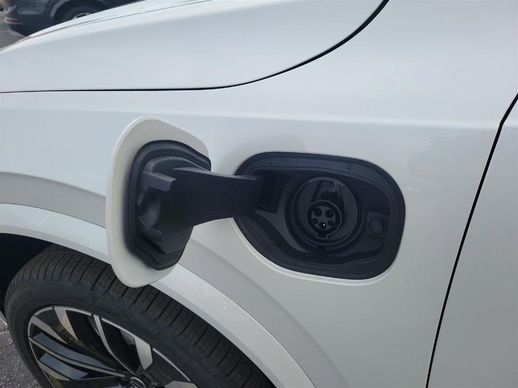 new 2025 Volvo XC90 Plug-In Hybrid car, priced at $82,405