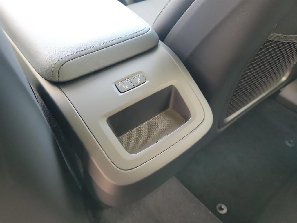 new 2025 Volvo XC60 car, priced at $50,705