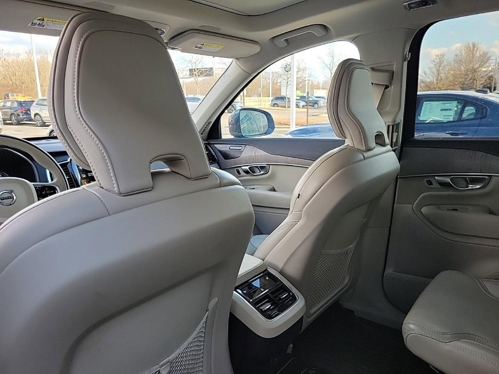 used 2022 Volvo XC90 car, priced at $44,689