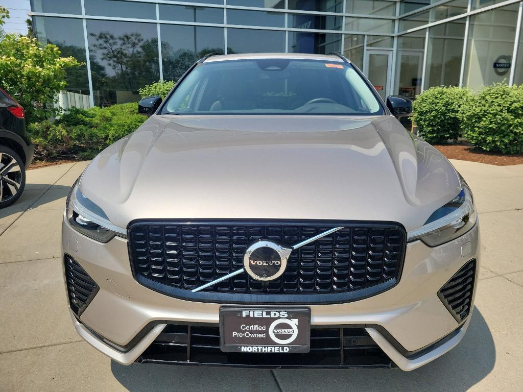 new 2025 Volvo XC60 car, priced at $56,525