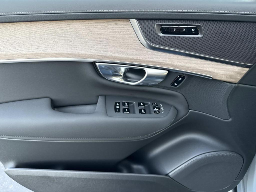 new 2026 Volvo XC90 car, priced at $67,275
