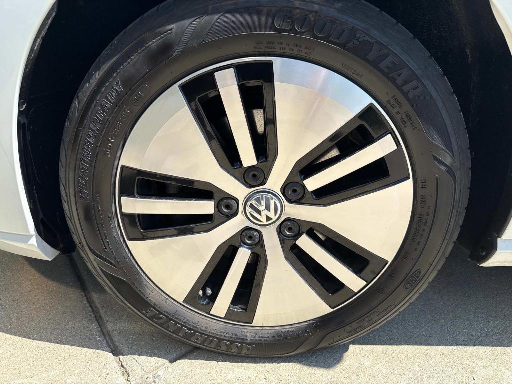 used 2016 Volkswagen e-Golf car, priced at $8,991