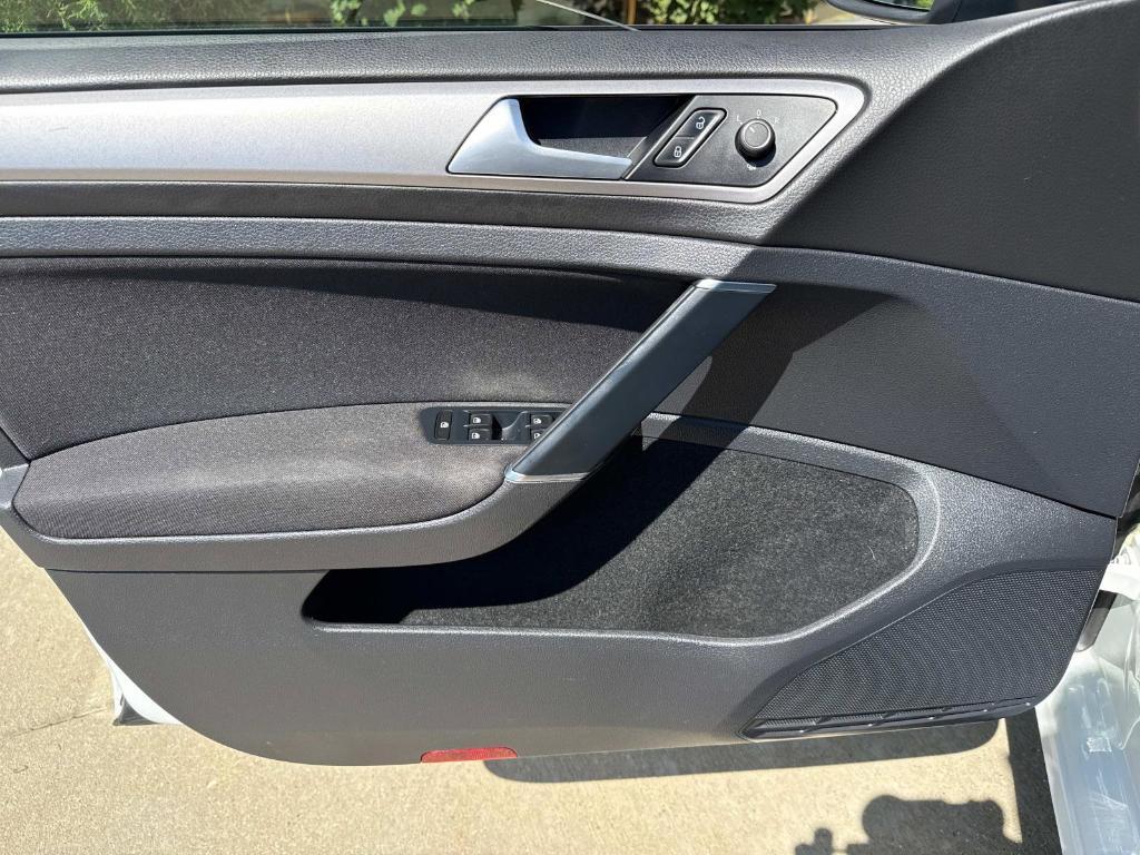 used 2016 Volkswagen e-Golf car, priced at $8,991