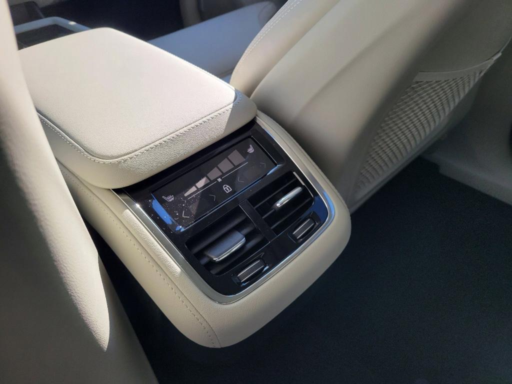 new 2025 Volvo XC90 car, priced at $78,545