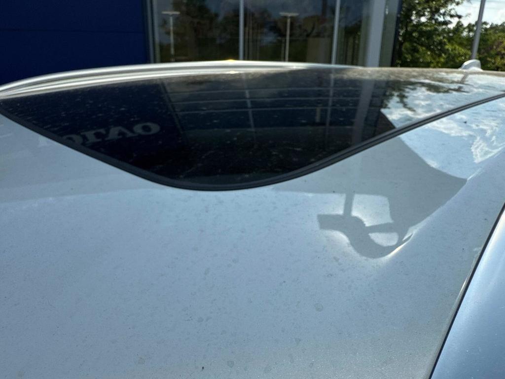 new 2025 Volvo XC90 Plug-In Hybrid car