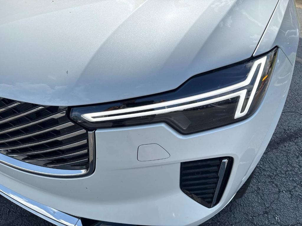 new 2025 Volvo XC90 Plug-In Hybrid car