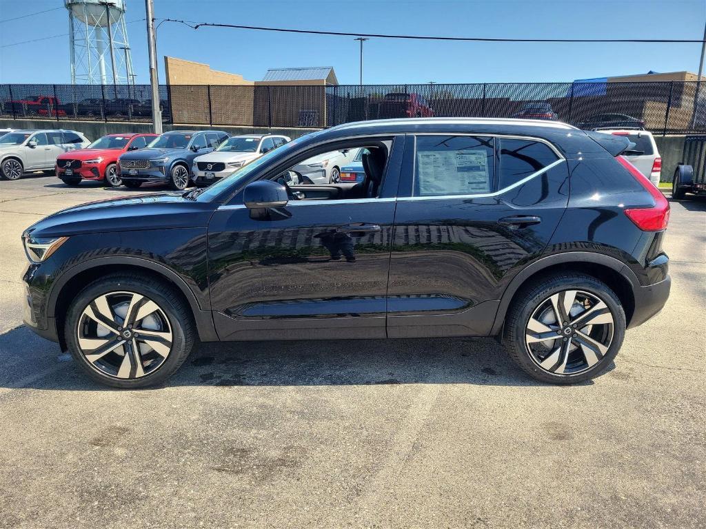 new 2025 Volvo XC40 car, priced at $52,015