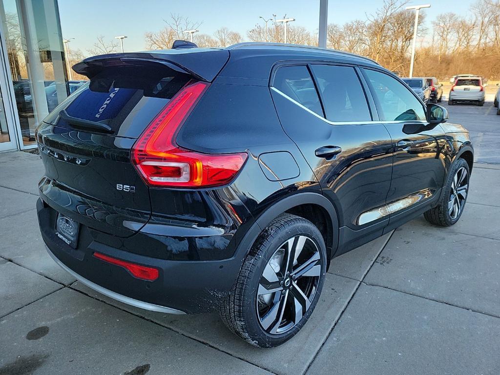 new 2025 Volvo XC40 car, priced at $52,015