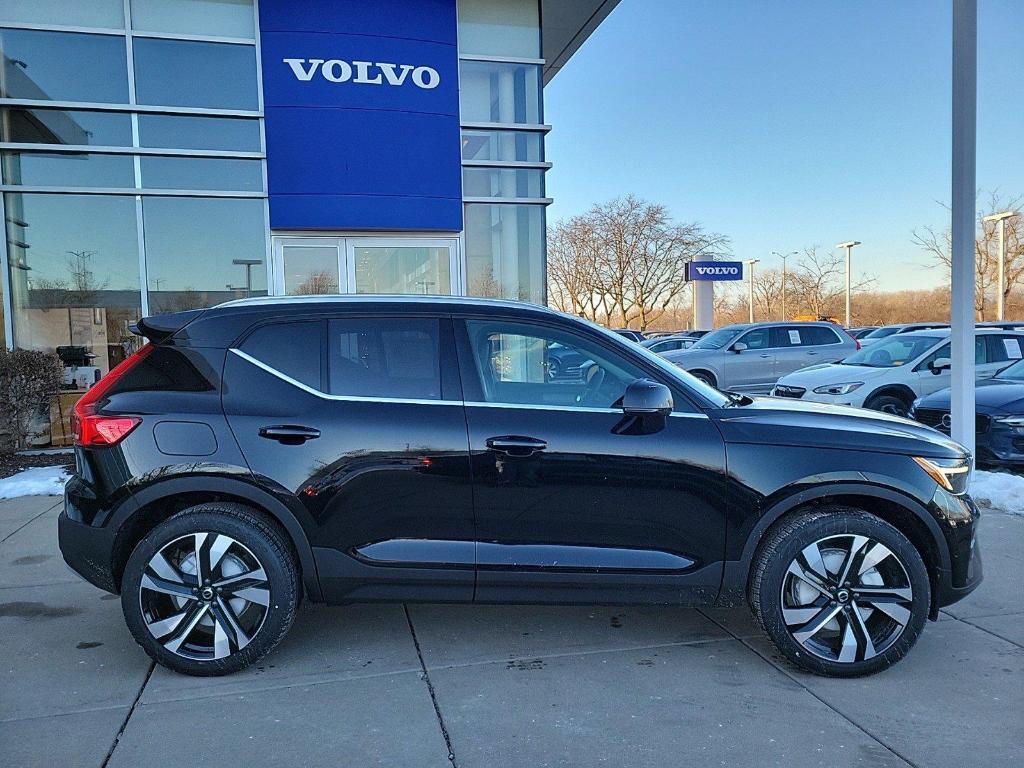 new 2025 Volvo XC40 car, priced at $52,015