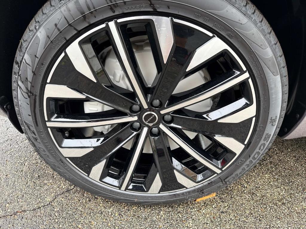 new 2026 Volvo XC90 car, priced at $75,350
