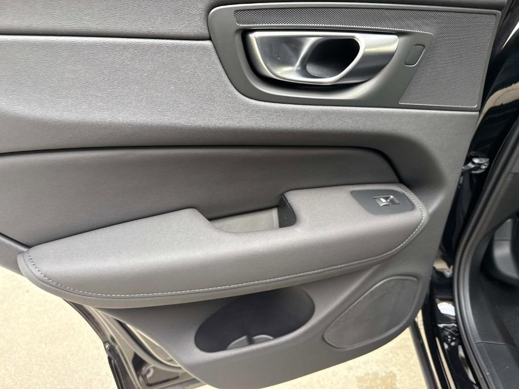 new 2026 Volvo XC60 car, priced at $57,985