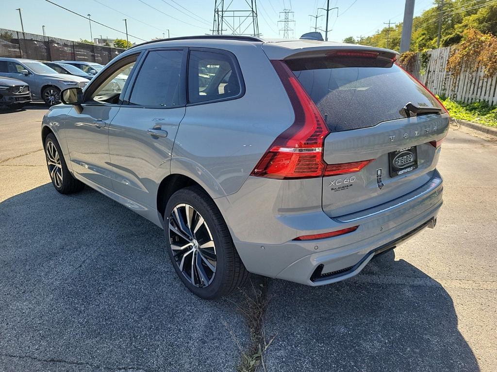 new 2025 Volvo XC60 car, priced at $55,335