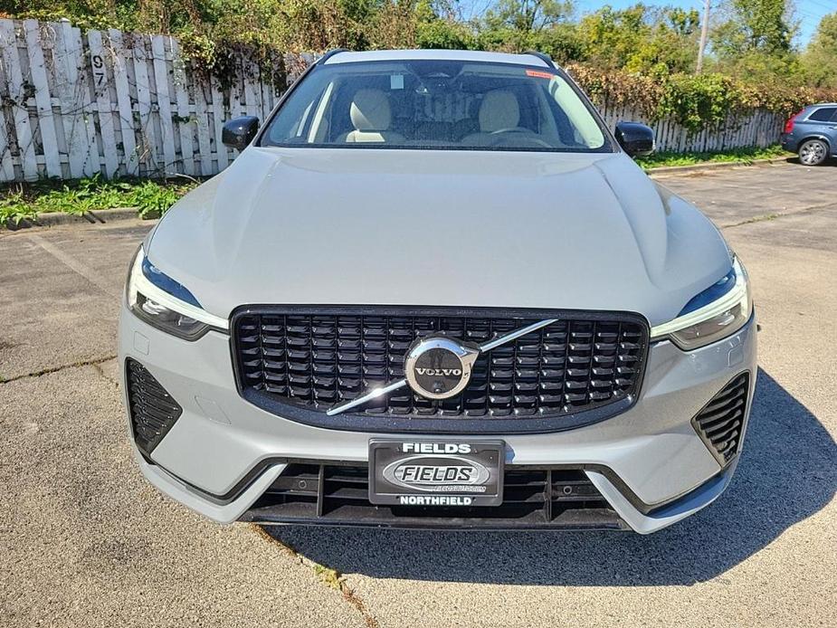 new 2025 Volvo XC60 car, priced at $55,335