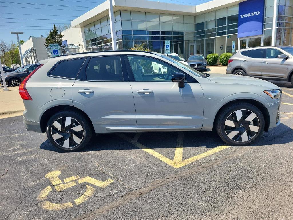 new 2025 Volvo XC60 Plug-In Hybrid car, priced at $66,971