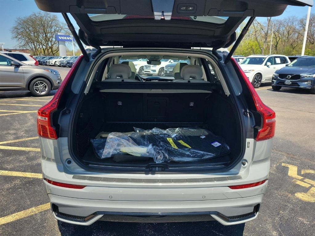 new 2025 Volvo XC60 Plug-In Hybrid car, priced at $66,971