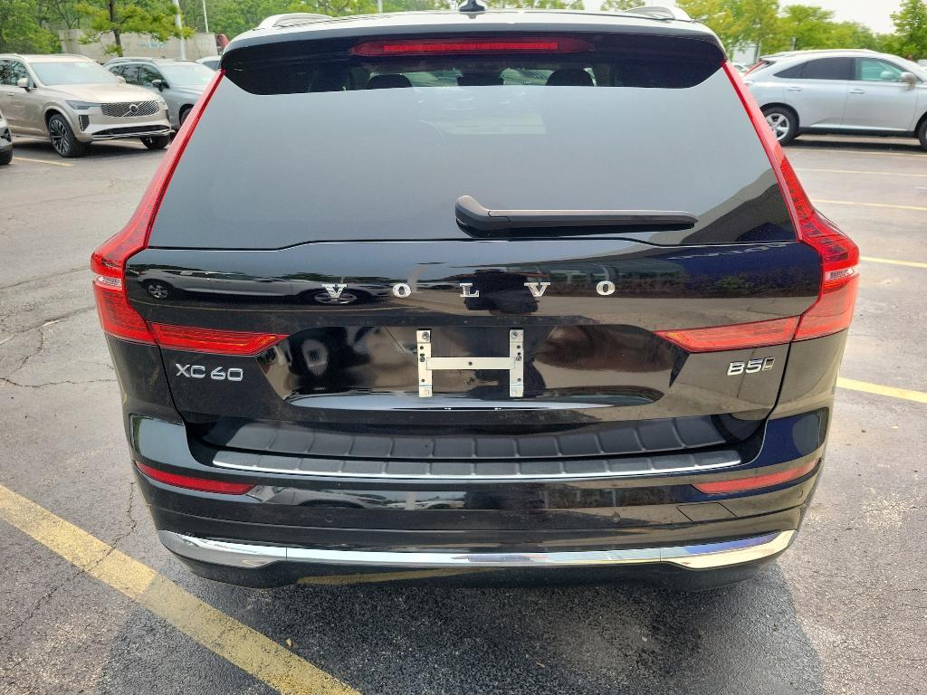 used 2022 Volvo XC60 car, priced at $37,989