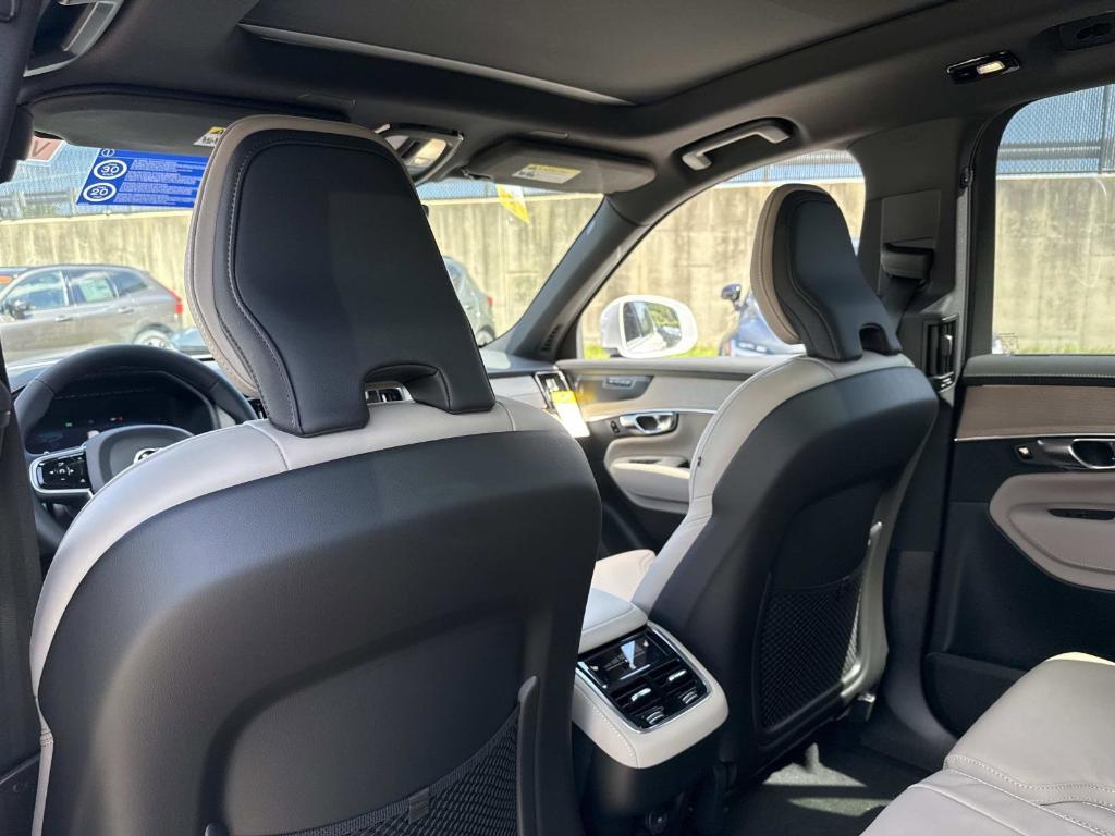 new 2026 Volvo XC90 car, priced at $75,155