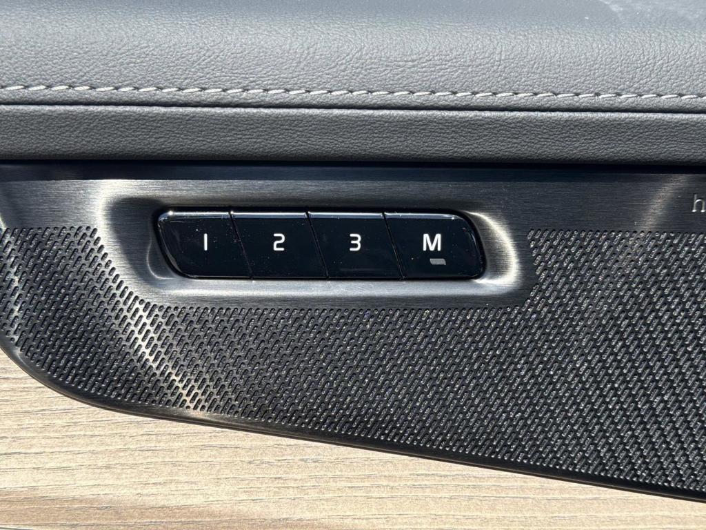 new 2026 Volvo XC90 car, priced at $75,155