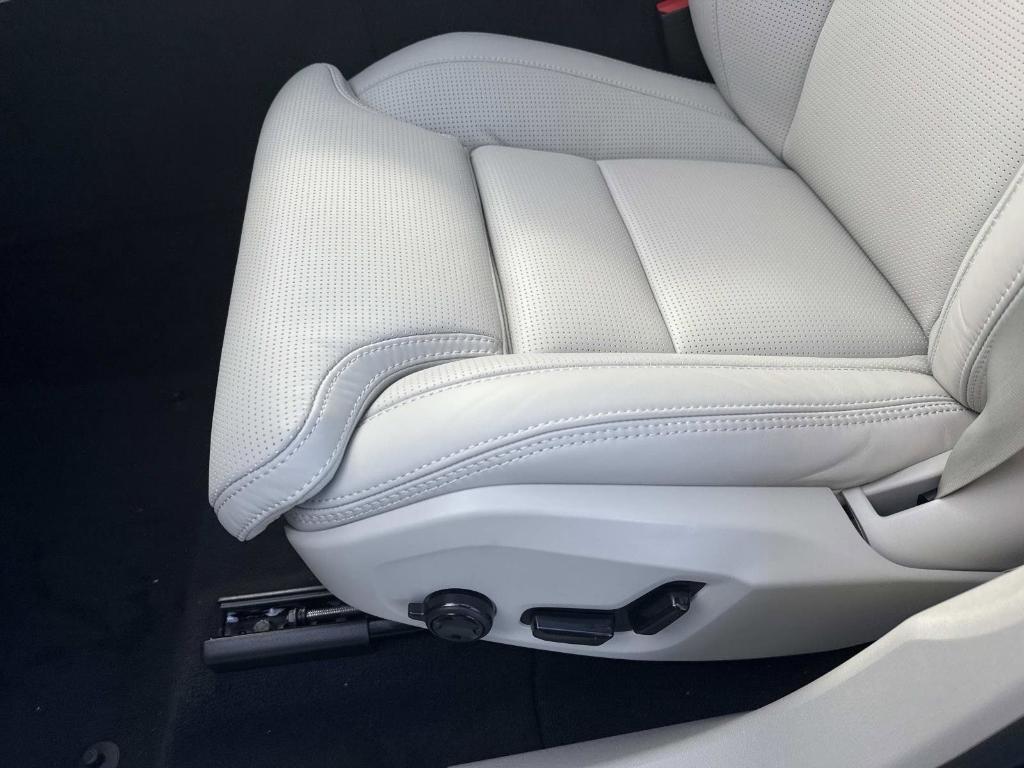 new 2026 Volvo XC60 car, priced at $63,935