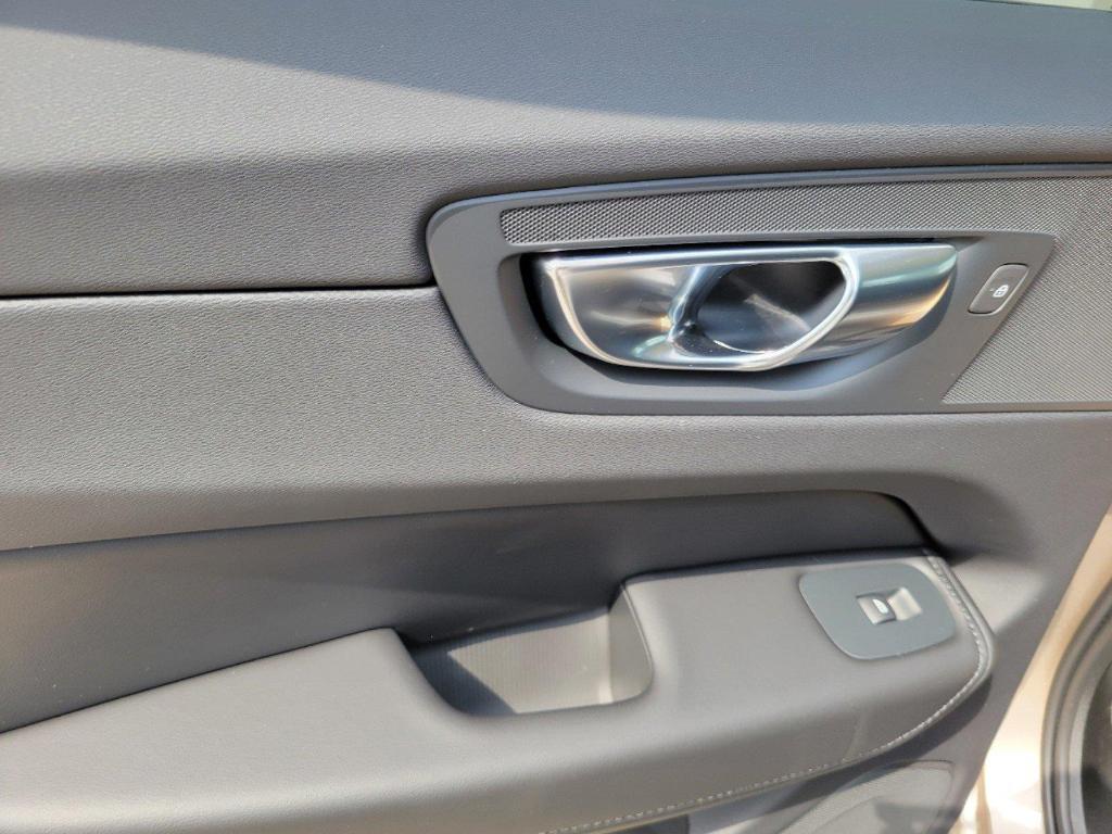 new 2025 Volvo XC60 car, priced at $51,535
