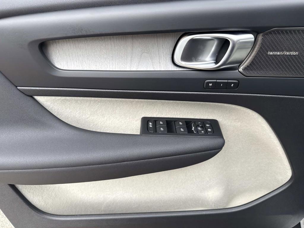 new 2026 Volvo XC40 car, priced at $53,975