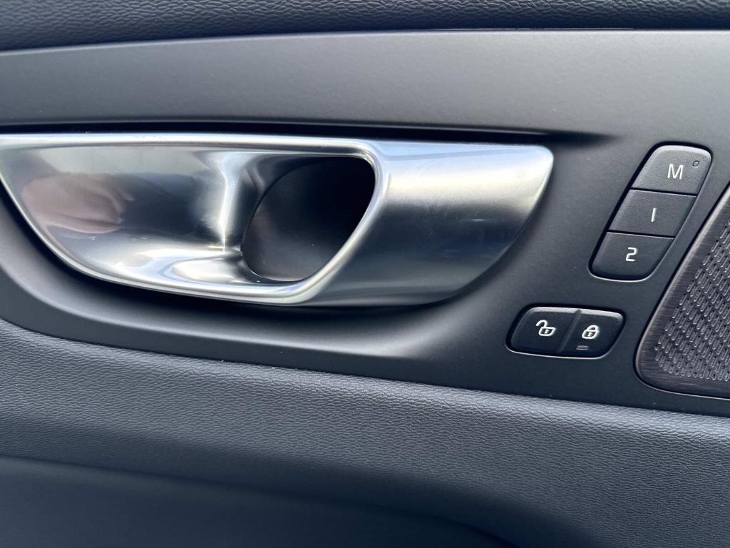 new 2026 Volvo XC60 car, priced at $63,935