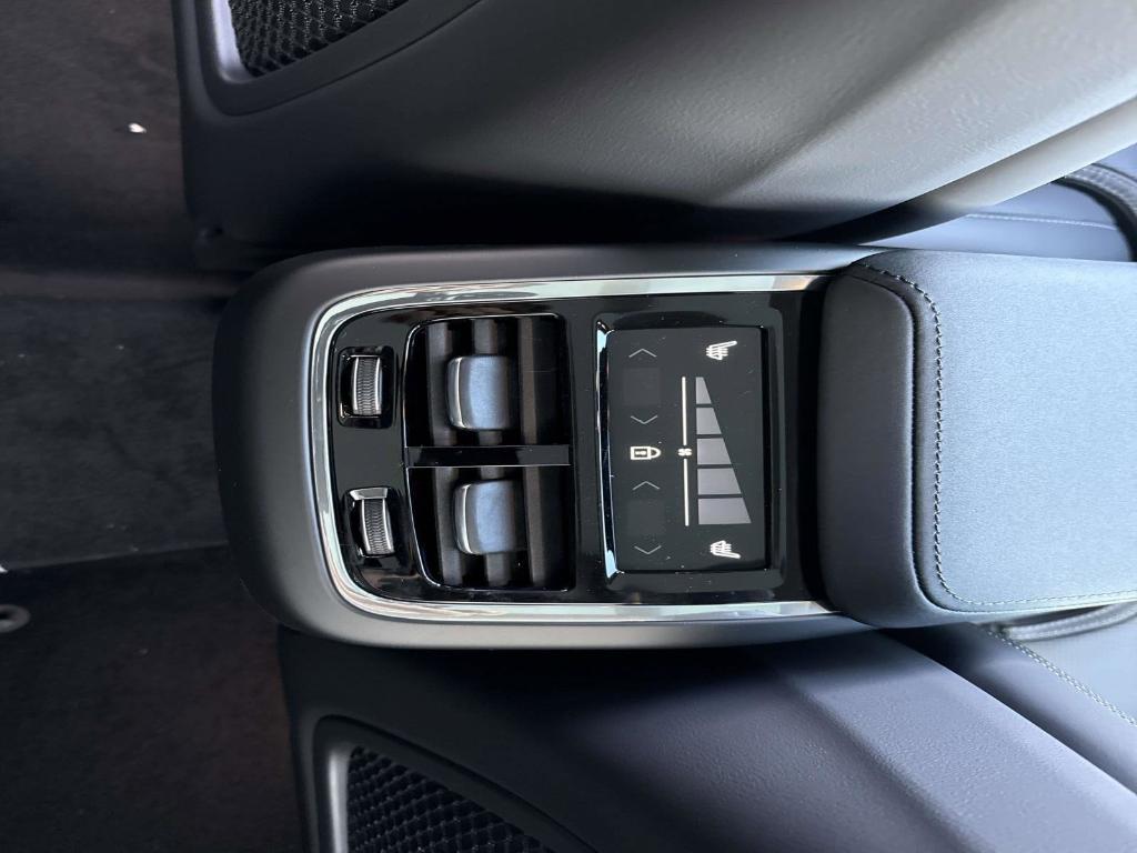 new 2026 Volvo XC60 car, priced at $63,935