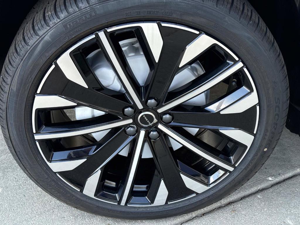 new 2026 Volvo XC60 car, priced at $63,935